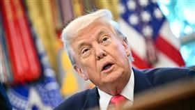 美國總統川普選戰期間曾承諾，當選後會立刻把黎智英從牢獄中救出。但川普上台快一年了，也和中國領導人習近平見過面了，這項承諾卻仍未實現。（圖／翻攝自X平台 @lechochretien）