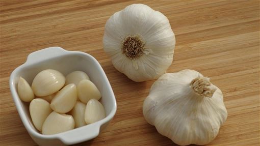 健檢看到紅字好驚慌？5種降膽固醇救星