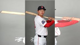 鄭宗哲披上紅襪戰袍首場熱身賽，先發打第7棒守游擊。（圖／路透社／達志影像）