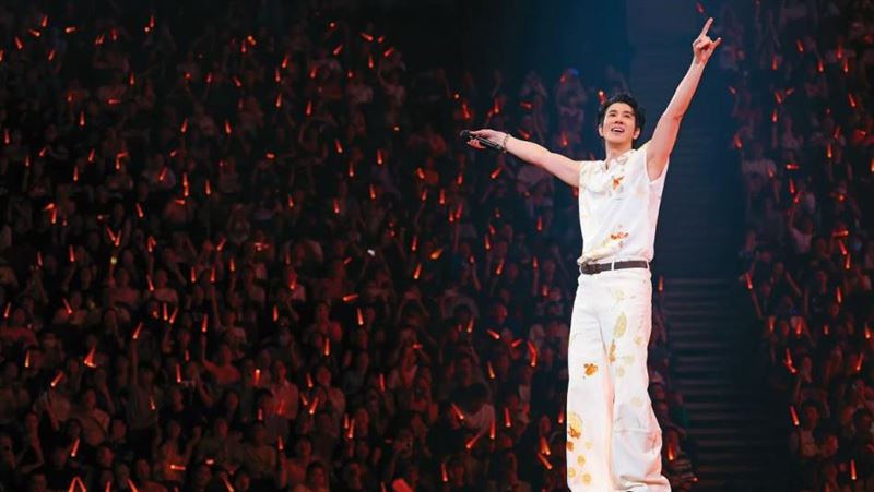 11個月57場演唱會 王力宏狂賺30億票房