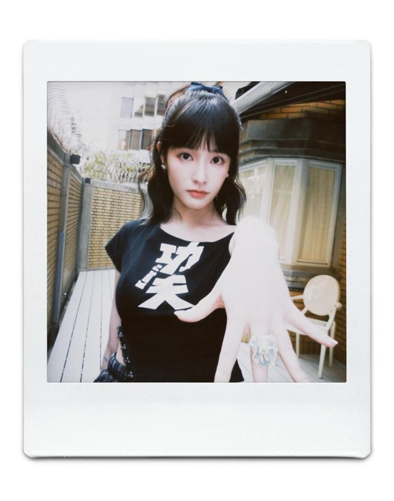 曹佑寧與王淨雙雙釋出疑似「求婚」訊號。（圖／翻攝自王淨IG）