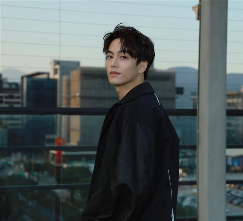 徐謀俊一家高顏值基因曝光。(圖/翻攝自徐謀俊IG)