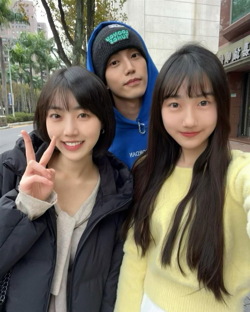 徐謀俊同框兩姪女,意外引發暴動。(圖/翻攝自徐謀俊IG)