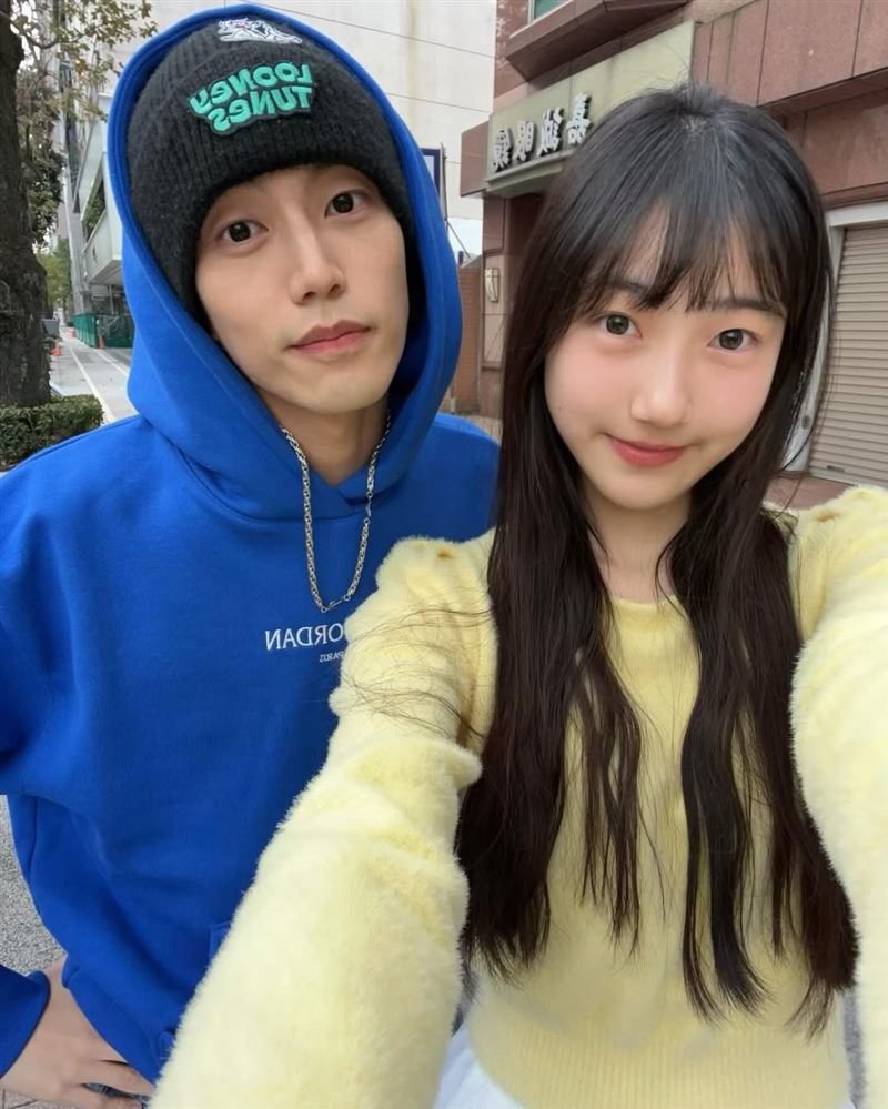 徐謀俊姪女與叔叔同框毫不遜色。(圖/翻攝自徐謀俊IG)