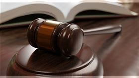 新竹一名保全翻拍住戶個資給房仲，被依法判刑有期徒刑6月。（示意圖／photoAC）