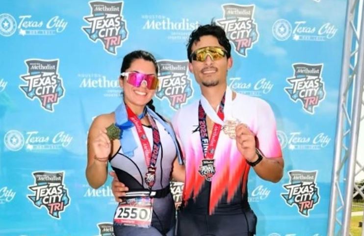 羅培茲阿奎拉和男友熱衷參加田徑賽事。（翻攝自TikTok @elizzabish）