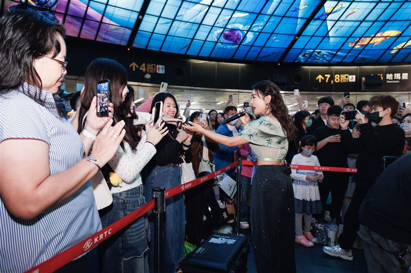 丁噹預告4月演唱會也將與歌迷近距離互動。(圖/相信音樂提供)