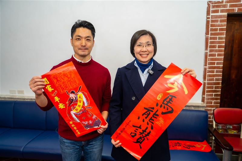 徐欣瑩、蔣萬安合體。（圖／徐欣瑩辦公室提供）