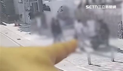 2國中生「擦肩撞」含恨…10人亮刀槍輸贏