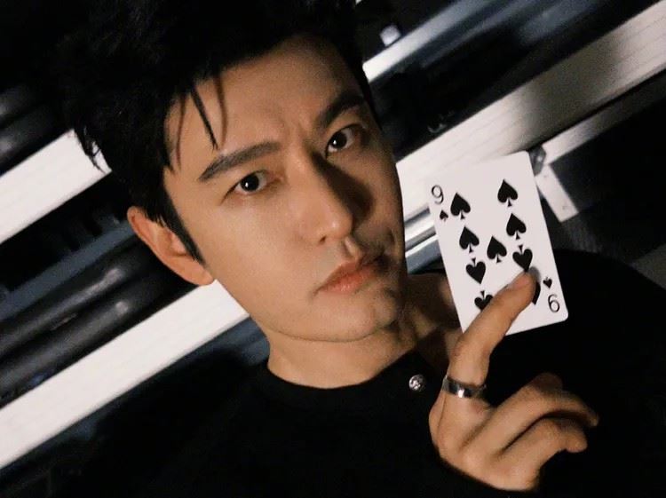 黃曉明去年被影射豪賭輸光10億人民幣，警方還黃曉明清白。（圖／翻攝黃曉明微博）