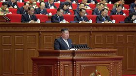 金正恩女兒金主愛在本次大會中並未現身，讓外界對北韓接班規劃更加好奇。（圖／翻攝自朝中社） 