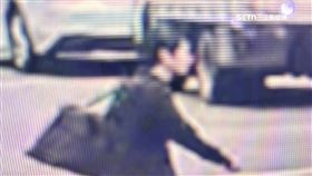 獨家／亮10公分利刃逛北車！持刀男「容貌」曝光