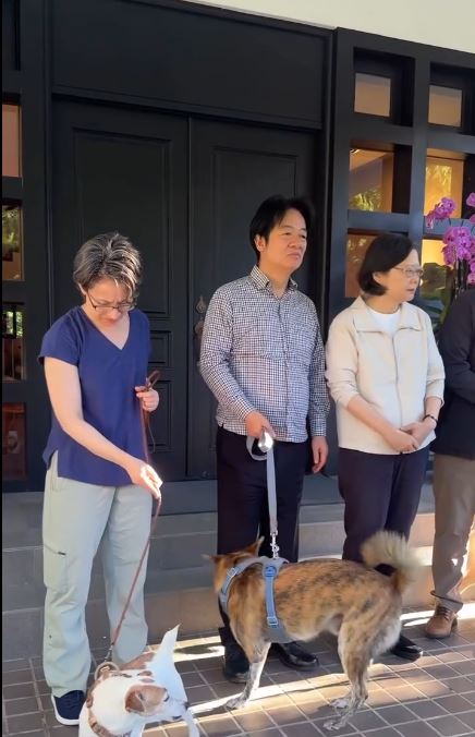 賴清德曬毛孩　與蔡英文、蕭美琴三巨頭合體。（圖／翻攝自Threads @william_chingte）