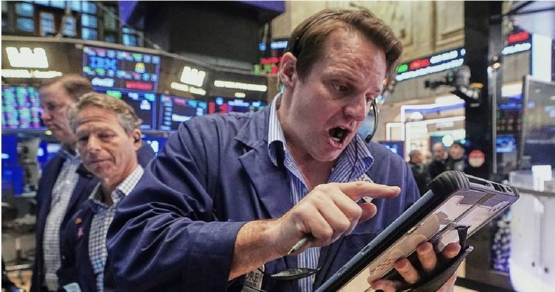 美國投資人正以16年來最快的速度，從自家股市撤出資金。（示意圖／達志／美聯社）