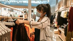 許多人逛百貨公司都會跳過一樓，先找廁所，有業者分享冷知識直指，其實這是巧妙的安排，有商業考量，圖為示意圖。（翻攝自Pexels圖庫）