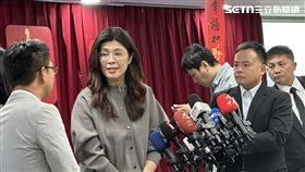 鄭麗文出席新春團拜會後受訪。（圖／記者詹宜庭攝影）