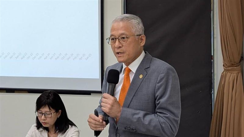 周鶴鳴表示，2026年房市處於「調整、整理、等待」階段，對買方是近年少見的議價機會點，賣方則須回歸理性定價，整體已形成「短空長多」趨勢。（圖／台灣房屋提供）