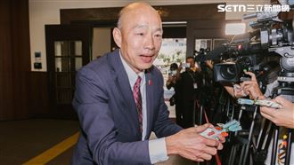 開工日！韓國瑜暖送媒體花生糖＋牛軋糖