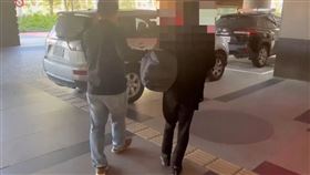 台北車站,持刀,監視器,長刀,林口,水果刀。（圖／翻攝畫面）