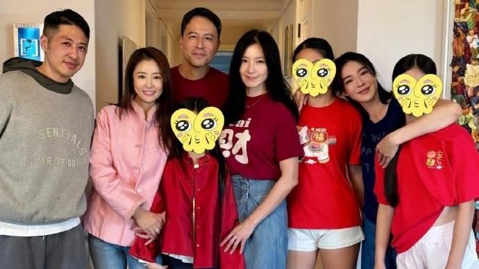 林心如罕見同框9歲愛女 逆天長腿驚全網