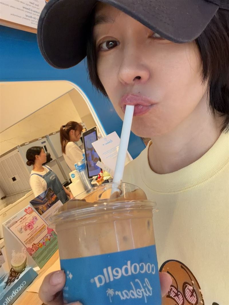 徐若瑄自曝過完年竟瘦回國中體重,僅剩43.5公斤。(圖/翻攝自徐若瑄 Vivian Hsu臉書)