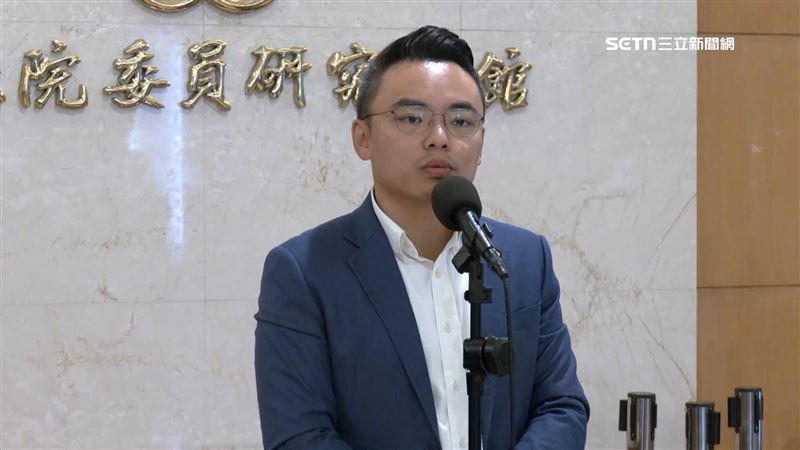 國民黨遭質疑「卡軍購是為了鄭習會鋪路」，洪孟楷受訪時回應「藍營任何法案絕對不會跟什麼會議有所關聯」