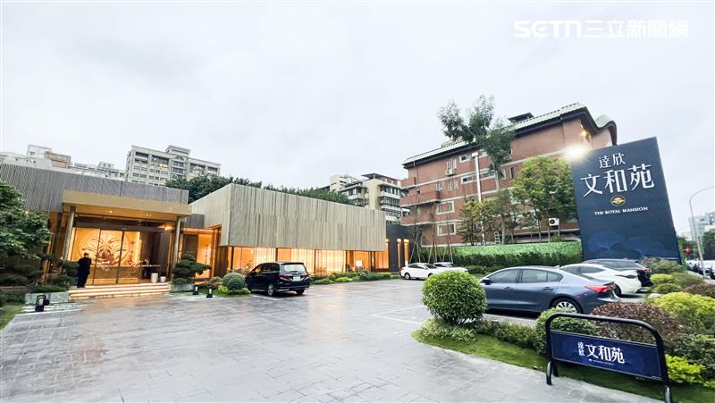 朱孝天、林心如母校中興高中改建豪宅達欣文和苑，均單價1坪166萬、最高單價185萬。（圖／記者陳韋帆攝影）