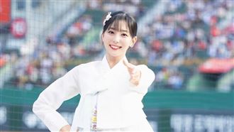 獨家／睦那京過年必吃1物　想挑戰寫春聯