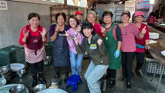 蔡美華開工站路口　周雅玲帶路走訪金山