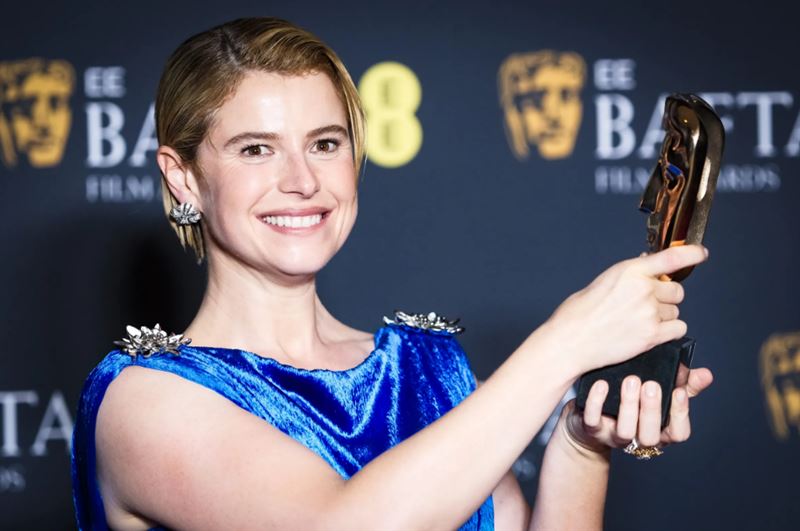 英國女星潔西伯克利以《哈姆奈特》,毫無懸念奪下最佳女主角。(東方IC)