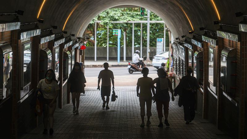 私大學雜費6萬變4萬 家長喊:感謝民進黨