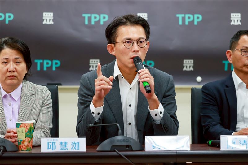 黃國昌回應不排除加入李四川團隊。（圖／民眾黨團提供）