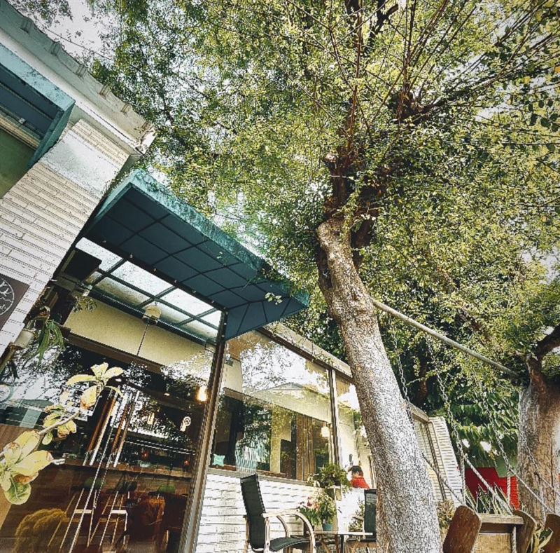 甜在心咖啡館說，「我愛我小小多山的國家，它的名字叫台灣」。（圖／翻攝自甜在心咖啡館臉書）