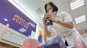 企業暖心故事　一份工作撐起整個家