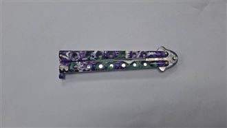 黃男犯案所使用的折疊刀。（圖／翻攝畫面）