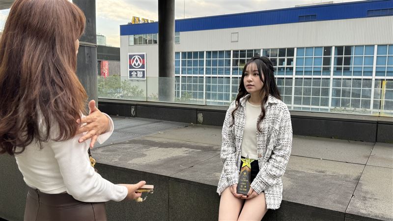 加入Xtars三個月就獲得Xtars行星組冠軍榮銜的蜜蜜，積極進修相關項程自我提升，也與粉絲們建立了家人般的默契。（圖／業者提供）