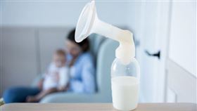 媽媽感冒可以繼續哺乳嗎？常見感冒藥、5大用藥安全等級不可不知！（圖／醫健新聞網提供） 