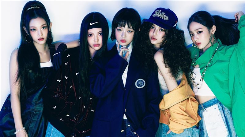 D社爆料閔熙珍帶女團NewJeans密會73歲日本財閥爺爺。（圖／翻攝自ADOR官網）