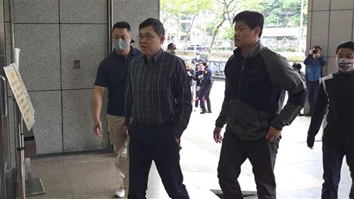 張國煒為遺囑官司出庭　結束後連喊順利