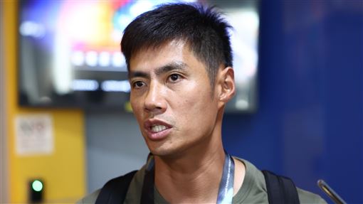 陳偉殷和台灣隊會合　熱身賽分享投球建議