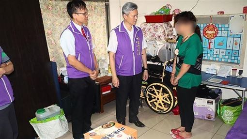 單親媽養2身障兒出車禍！前夫欠7萬稅不繳