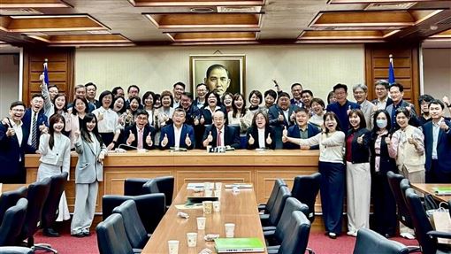 接任綠黨團總召　蔡其昌發聲致謝柯建銘