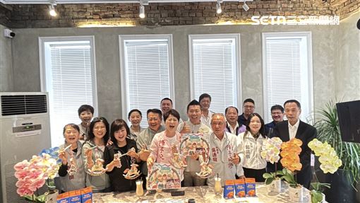 搖搖馬提燈亮相了！陳亭妃：行走台南名片