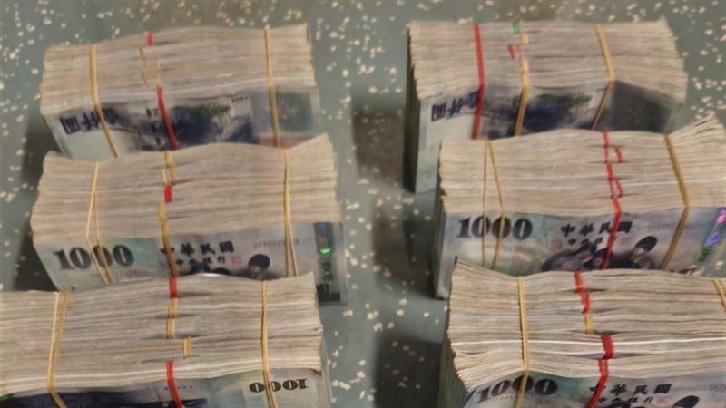 越南移工搭火車掉400萬 檢查出地下匯兌