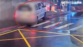 台北,事故,車輛,行人,燈桿,駕駛,文山區,車禍,毀損。（圖／翻攝畫面）