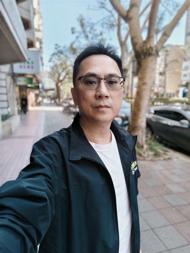 486先生陳延昶表示，AI已從概念導入期進入實際營運階段。（圖／翻攝自486先生臉書）