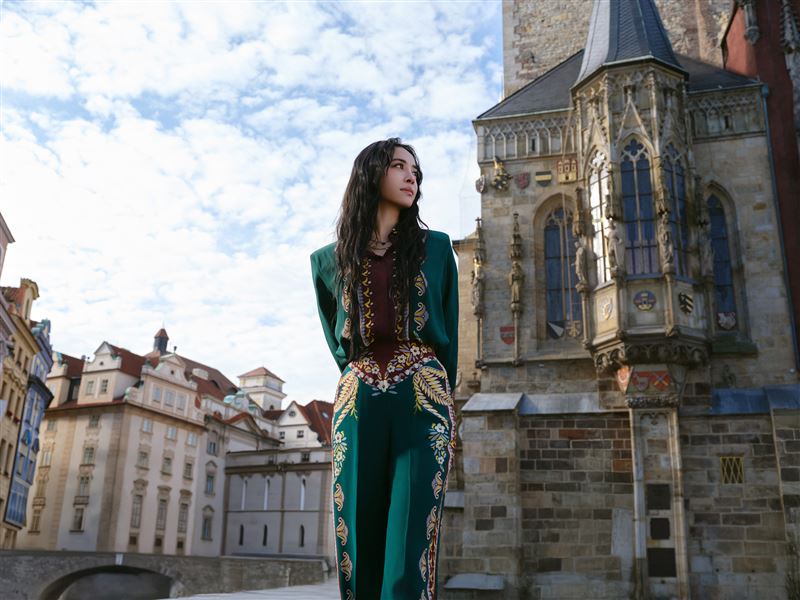 蔡依林飛布拉格廣場拍MV。（圖／凌時差提供）