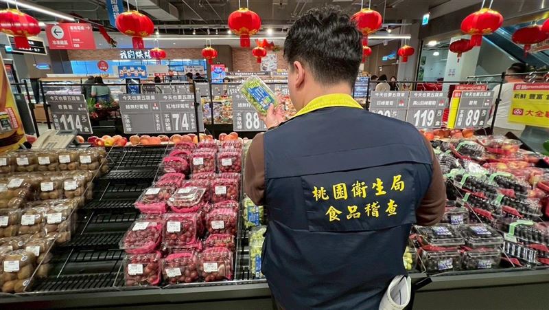 發霉番茄擦完再賣?衛生局稽查大全聯青埔