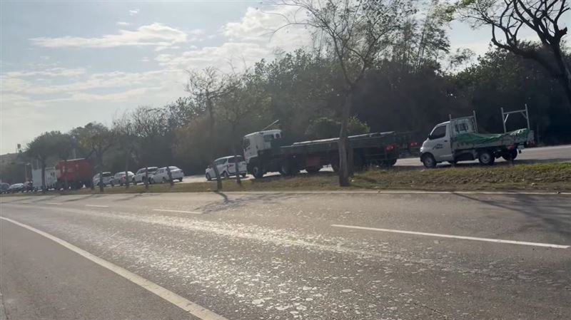 美港公路施工狂塞車1HR 老闆霸氣宣布1事