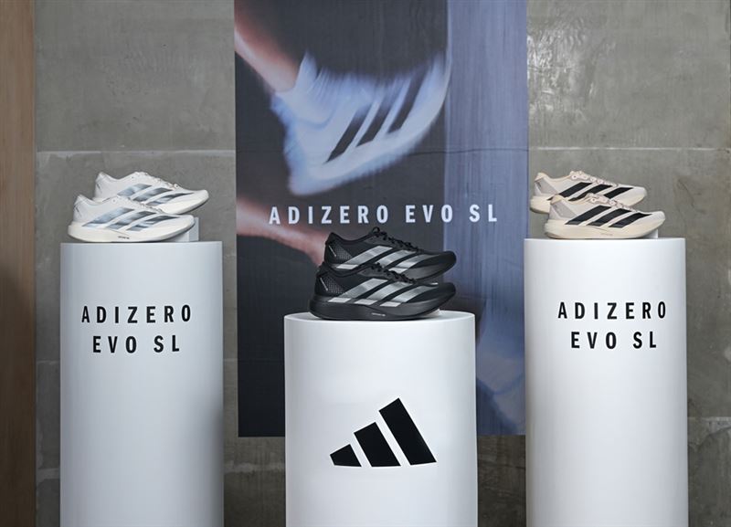 adidas ADIZERO EVO SL全腳掌採用LIGHTSTRIKE PRO中底科技，提供卓越能量回饋。（圖／品牌業者提供）